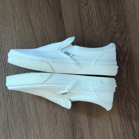 Vans - Picture 3 of 8